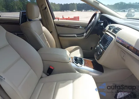 2011 Mercedes-Benz R 350 4Matic from USA, damaged, VIN 4JGCB6FE4BA116811